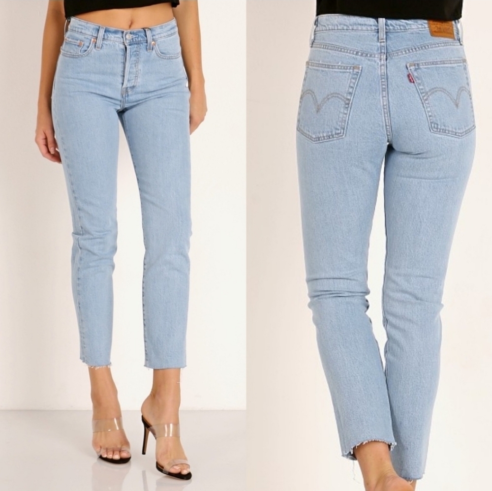 Levi's Premium Wedgie Icon Fit Jeans Size W29 Tango Talks Light Wash 22861-0067